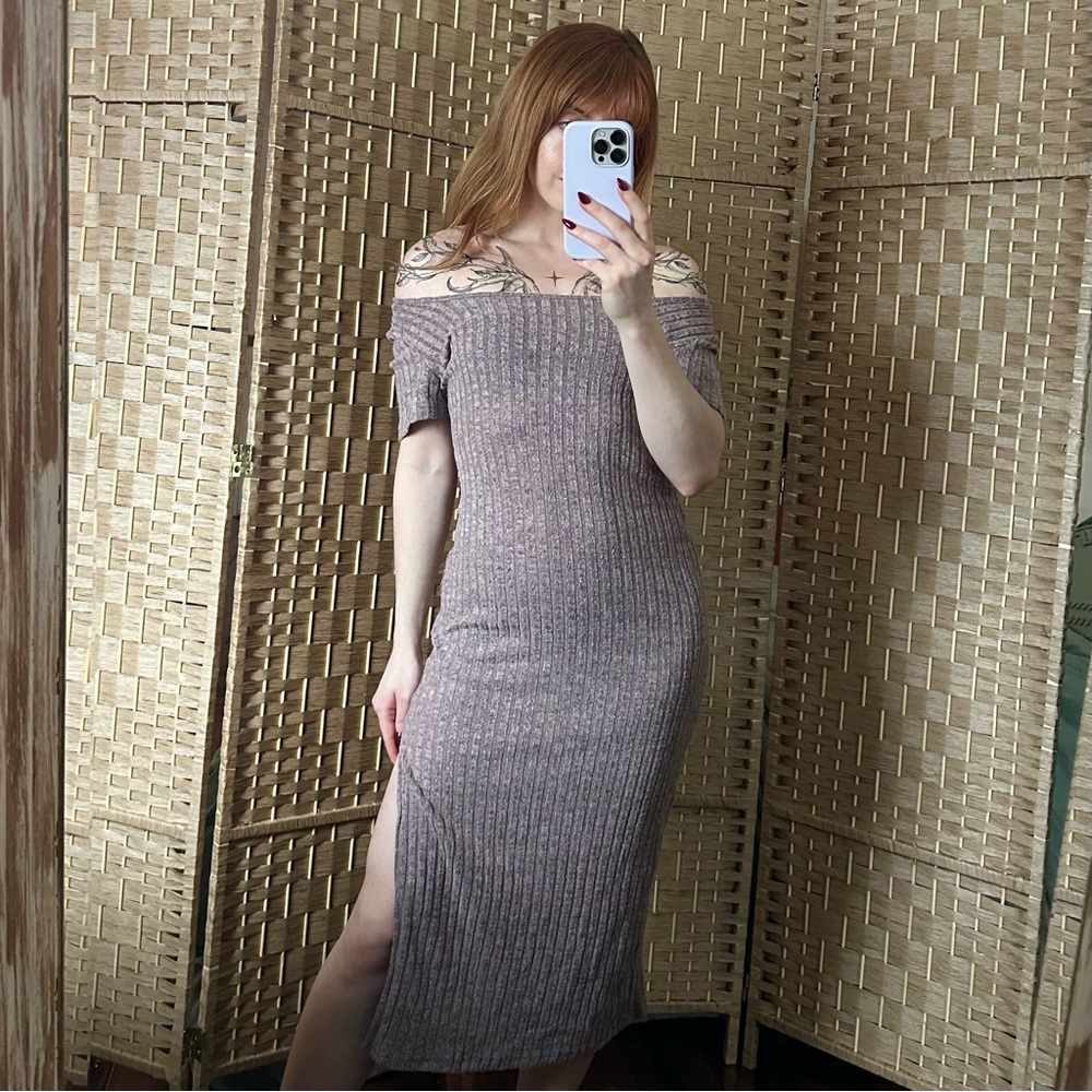 Knit Ribbed Midi Dress - Picture 3 of 4